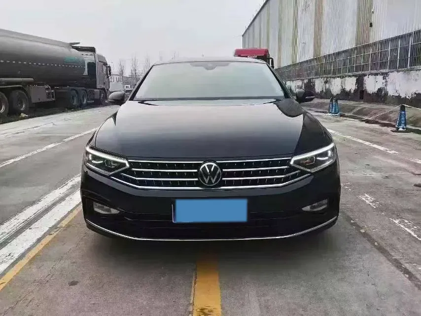2023 Volkswagen Magotan 2.0T 186HP L4 7DCT,autocango,china used car exporter,china ev exporter,chinese used car exporter,chinese used ev exporter