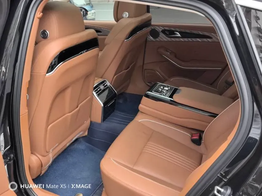 2020 HongQi H9 2.0T 252HP L4 7DCT,autocango,china used car exporter,china ev exporter,chinese used car exporter,chinese used ev exporter