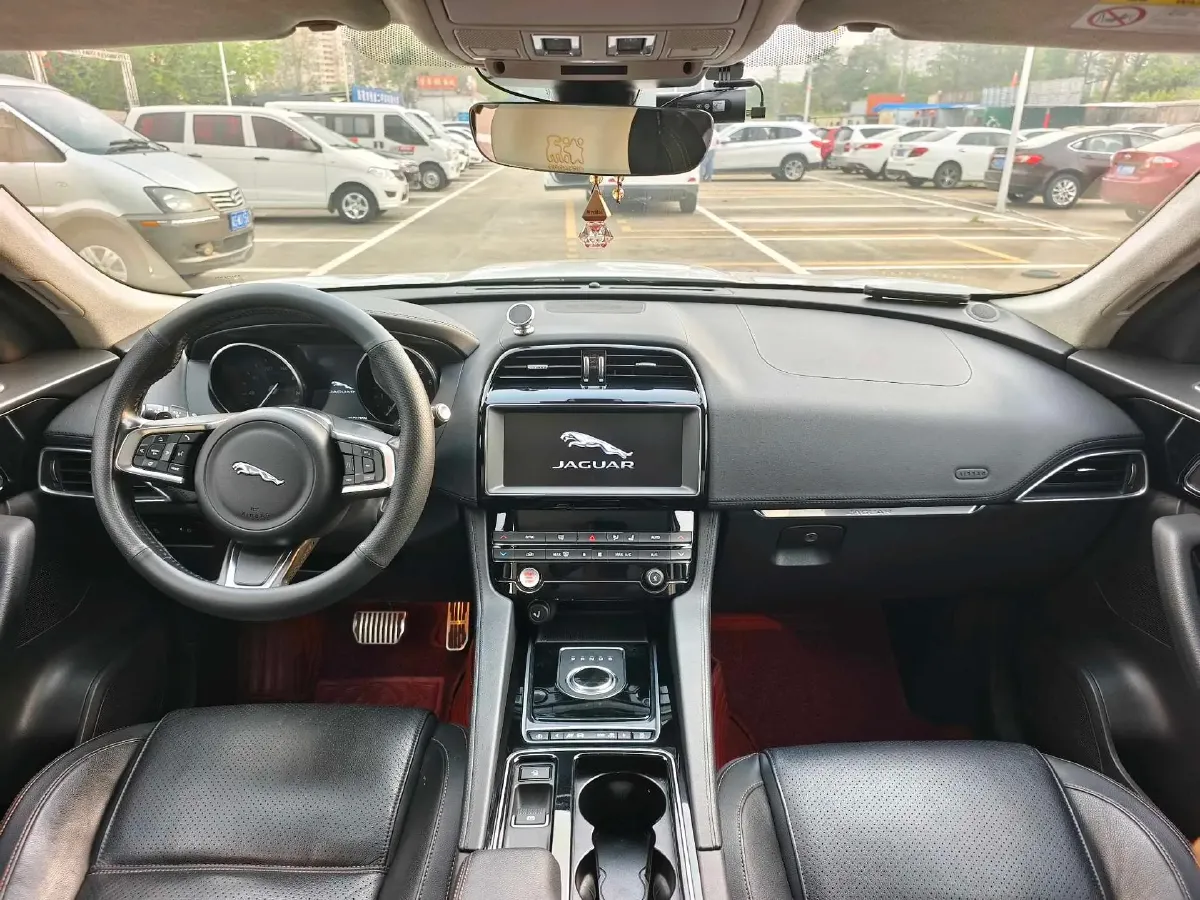 2020 Jaguar F-PACE 2.0T 250HP L4 8AT,autocango,china used car exporter,china ev exporter,chinese used car exporter,chinese used ev exporter