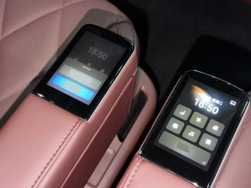 2026 Voyah 9L 1.5T 150HP L4 PHEV,autocango,china used car exporter,china ev exporter,chinese used car exporter,chinese used ev exporter