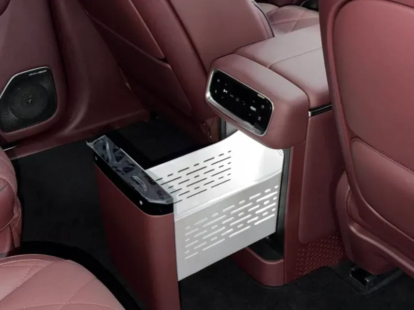 2026 Voyah 9L 1.5T 150HP L4 PHEV,autocango,china used car exporter,china ev exporter,chinese used car exporter,chinese used ev exporter