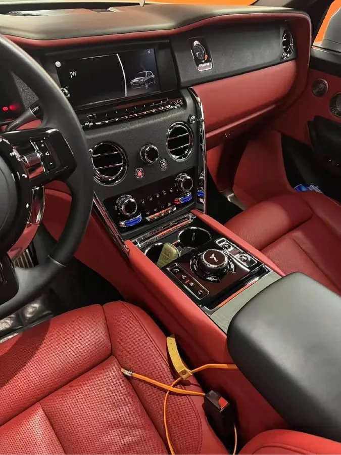 2018 Rolls-Royce Cullinan 6.7T 571HP V12 8AT,autocango,china used car exporter,china ev exporter,chinese used car exporter,chinese used ev exporter