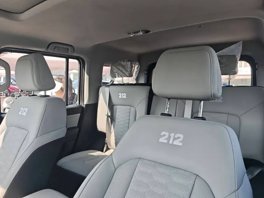 2024 212 212 T01 2.0T 252HP L4 8AT,autocango,china used car exporter,china ev exporter,chinese used car exporter,chinese used ev exporter