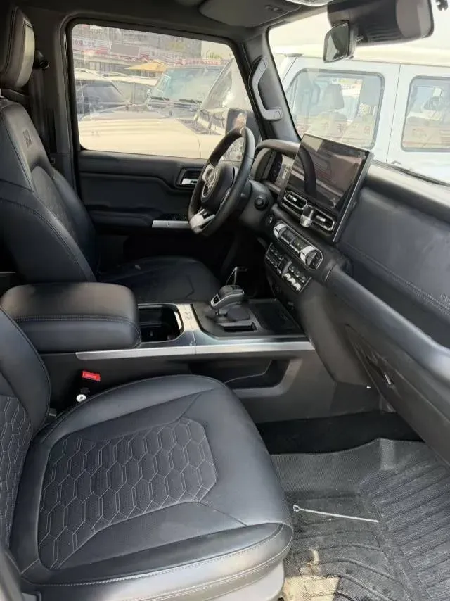 2024 212 212 T01 2.0T 252HP L4 8AT,autocango,china used car exporter,china ev exporter,chinese used car exporter,chinese used ev exporter