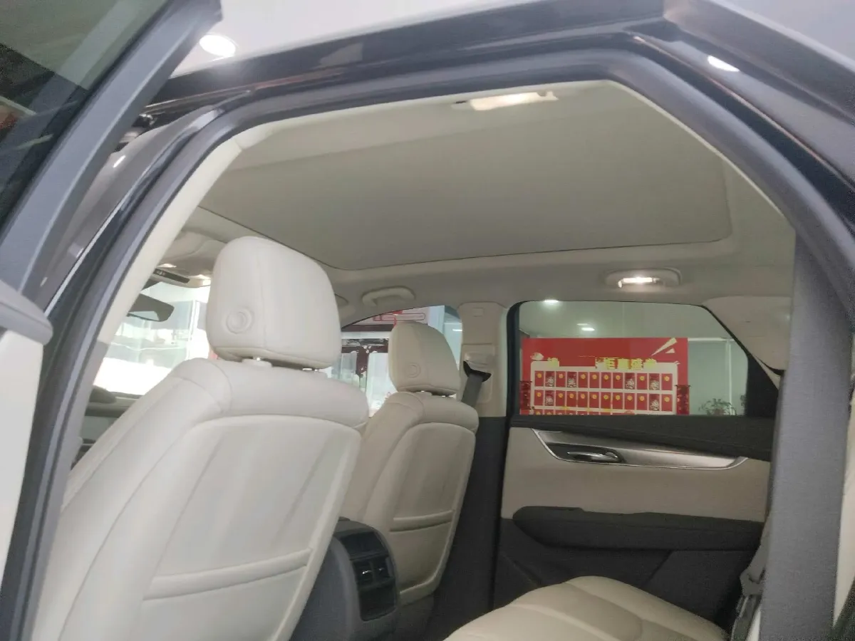 2023 Cadillac XT5 2.0T 237HP L4 9AT,autocango,china used car exporter,china ev exporter,chinese used car exporter,chinese used ev exporter