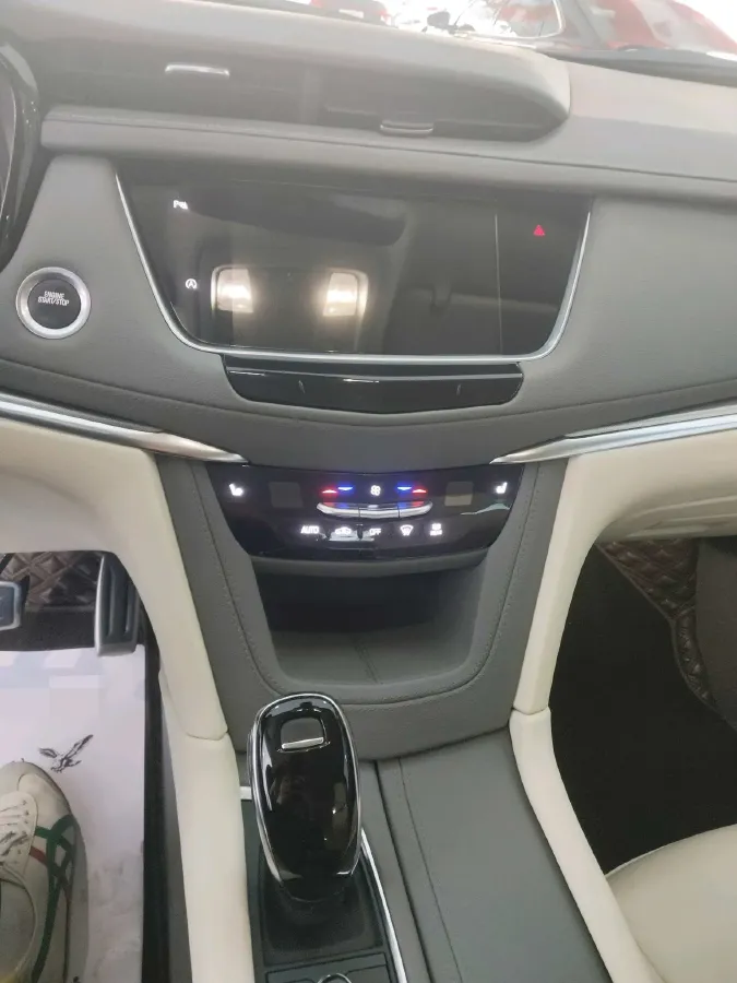 2023 Cadillac XT5 2.0T 237HP L4 9AT,autocango,china used car exporter,china ev exporter,chinese used car exporter,chinese used ev exporter