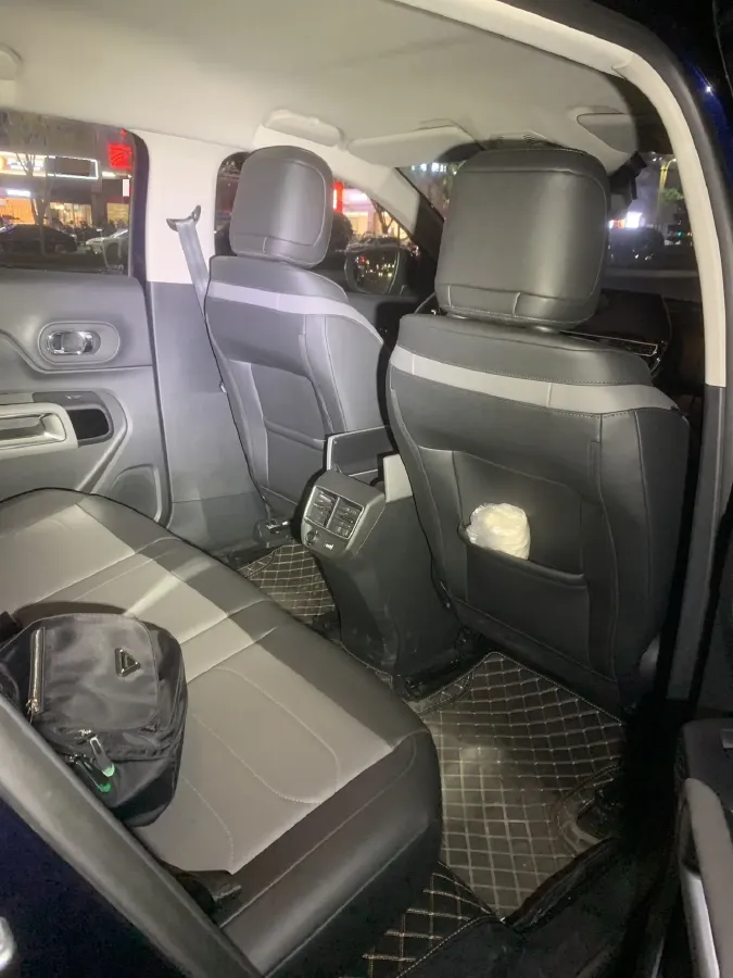 2023 Citroen C5 Aircross 1.6T 175HP L4 8AT,autocango,china used car exporter,china ev exporter,chinese used car exporter,chinese used ev exporter