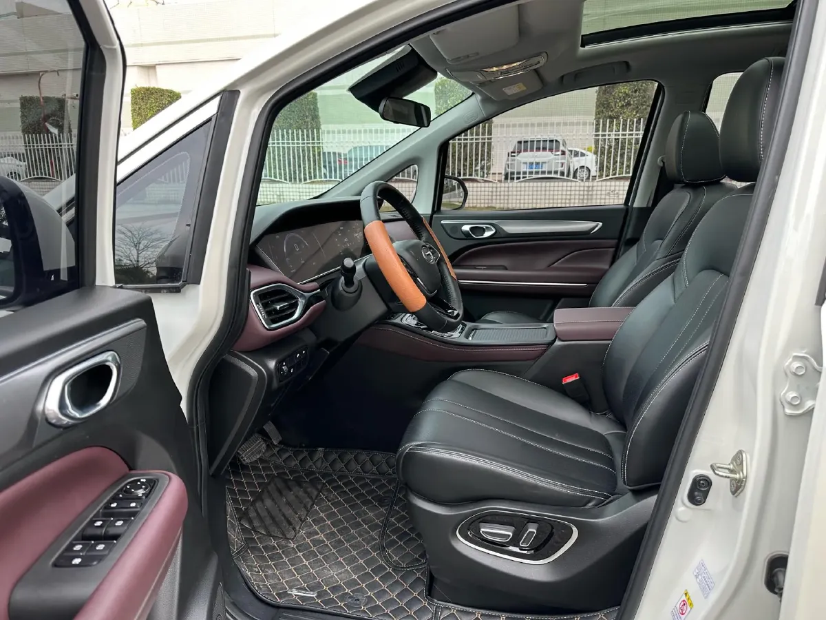 2021 GAC Trumpchi M6 1.5T 169HP L4 7DCT,autocango,china used car exporter,china ev exporter,chinese used car exporter,chinese used ev exporter