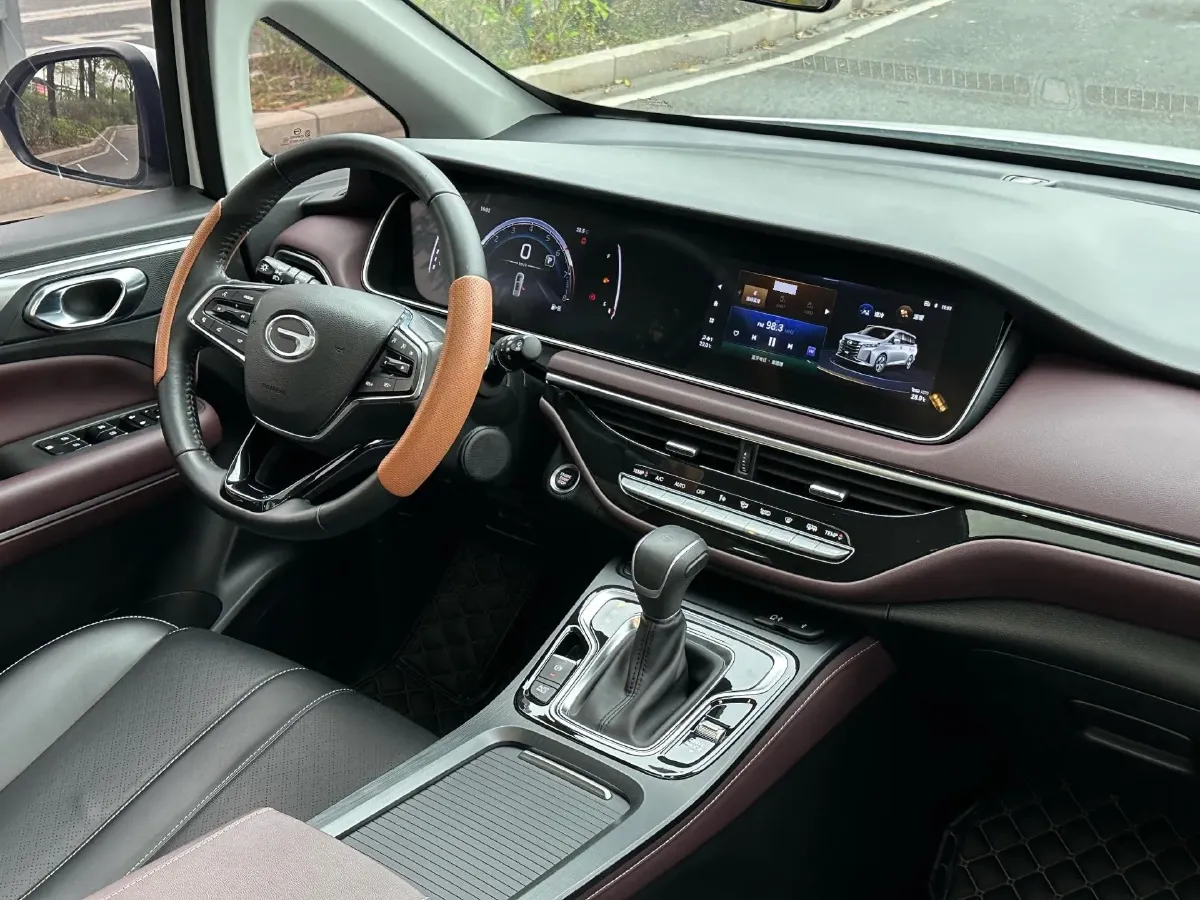 2021 GAC Trumpchi M6 1.5T 169HP L4 7DCT,autocango,china used car exporter,china ev exporter,chinese used car exporter,chinese used ev exporter