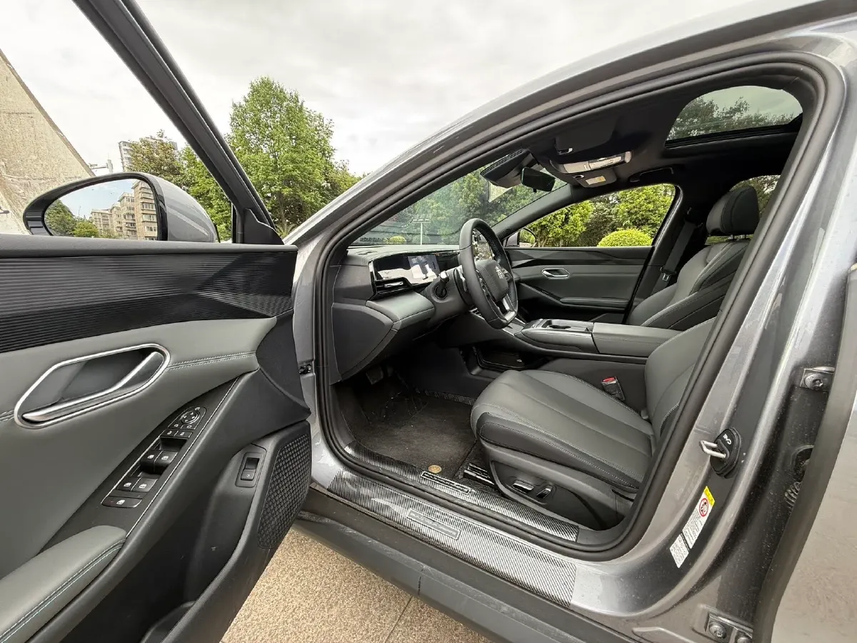 2025 BYD QinL BEV,autocango,china used car exporter,china ev exporter,chinese used car exporter,chinese used ev exporter