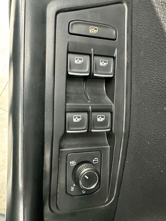 2021 Volkswagen T-Roc 1.4T 150HP L4 7DCT,autocango,china used car exporter,china ev exporter,chinese used car exporter,chinese used ev exporter