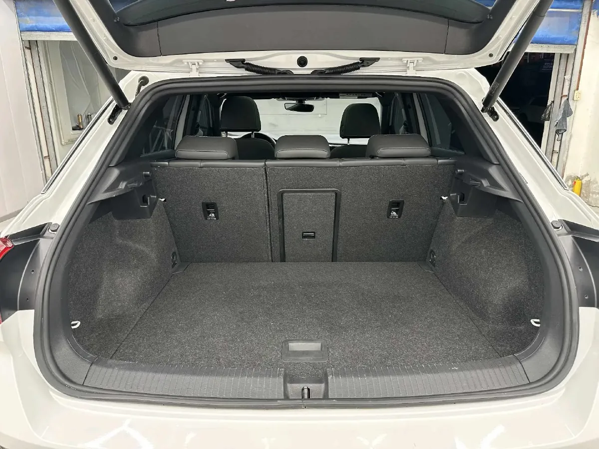 2021 Volkswagen T-Roc 1.4T 150HP L4 7DCT,autocango,china used car exporter,china ev exporter,chinese used car exporter,chinese used ev exporter