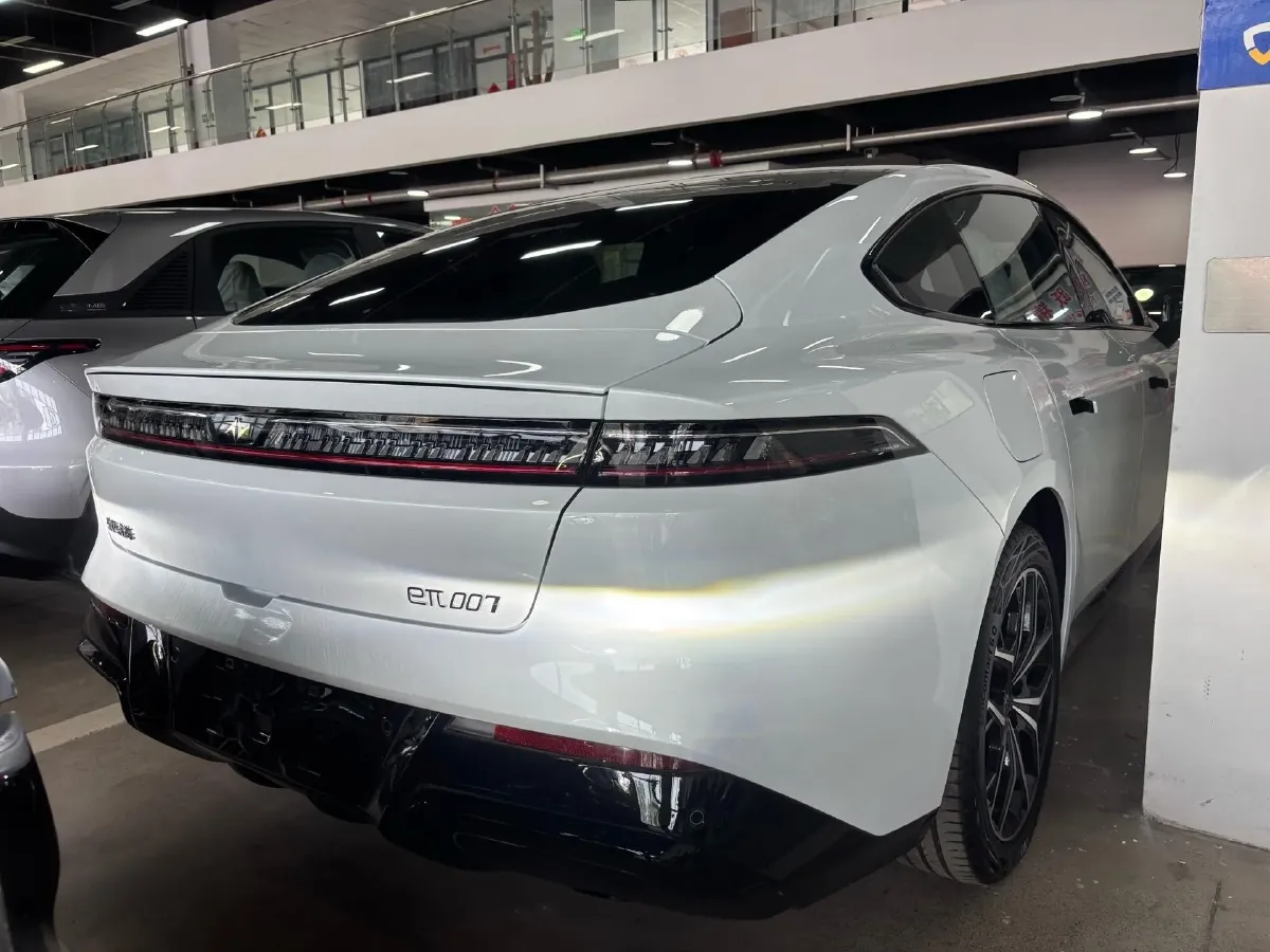 2025 DongFeng eπ eπ007 REEV 105HP REEV,autocango,china used car exporter,china ev exporter,chinese used car exporter,chinese used ev exporter