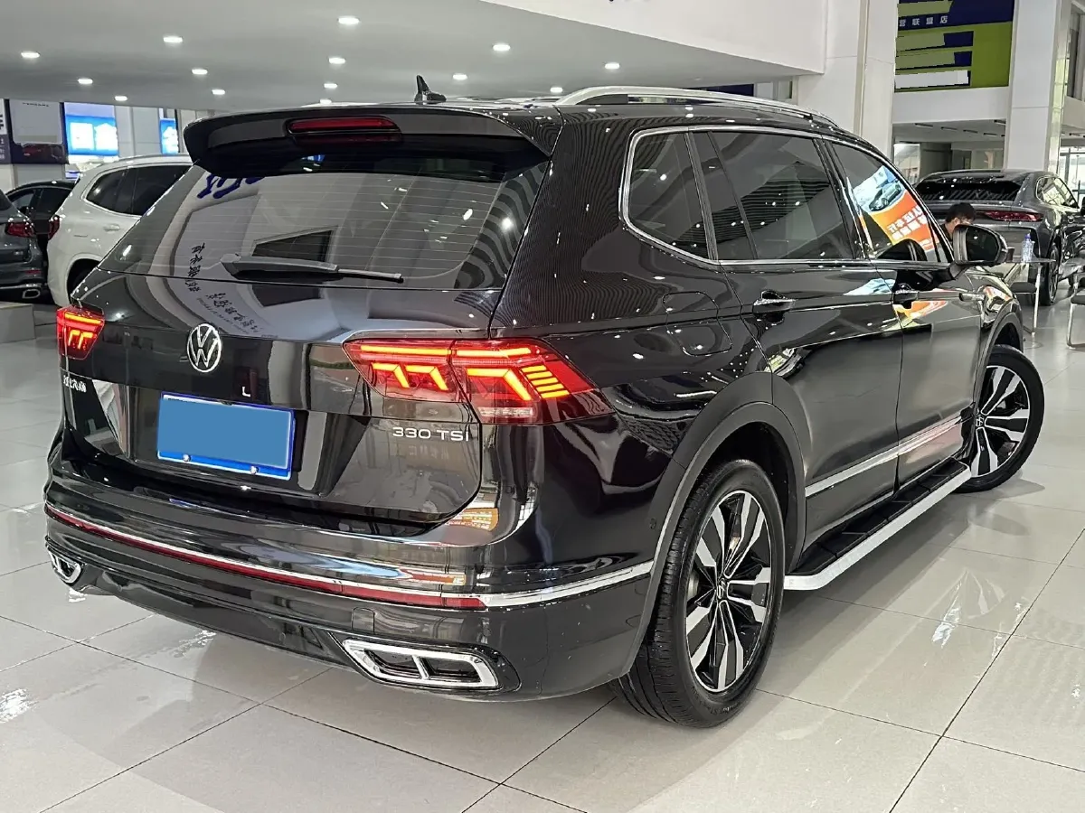 2024 Volkswagen Tiguan L 2.0T 186HP L4 7DCT,autocango,china used car exporter,china ev exporter,chinese used car exporter,chinese used ev exporter