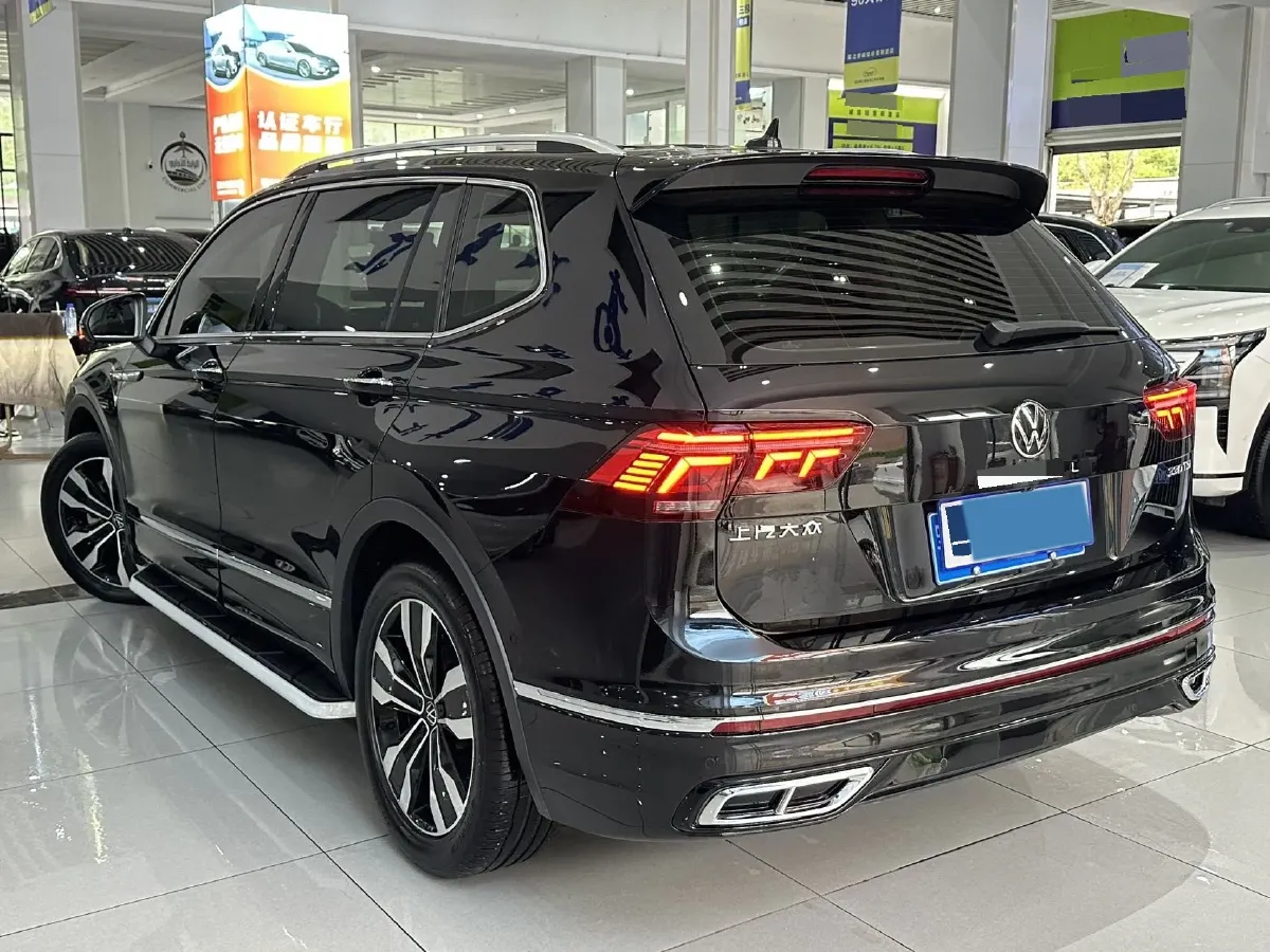 2024 Volkswagen Tiguan L 2.0T 186HP L4 7DCT,autocango,china used car exporter,china ev exporter,chinese used car exporter,chinese used ev exporter