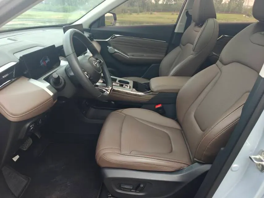 2024 GAC Trumpchi GS4 1.5T 177HP L4 7DCT,autocango,china used car exporter,china ev exporter,chinese used car exporter,chinese used ev exporter