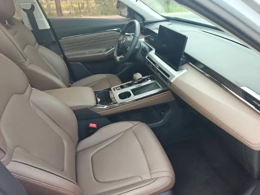 2024 GAC Trumpchi GS4 1.5T 177HP L4 7DCT,autocango,china used car exporter,china ev exporter,chinese used car exporter,chinese used ev exporter