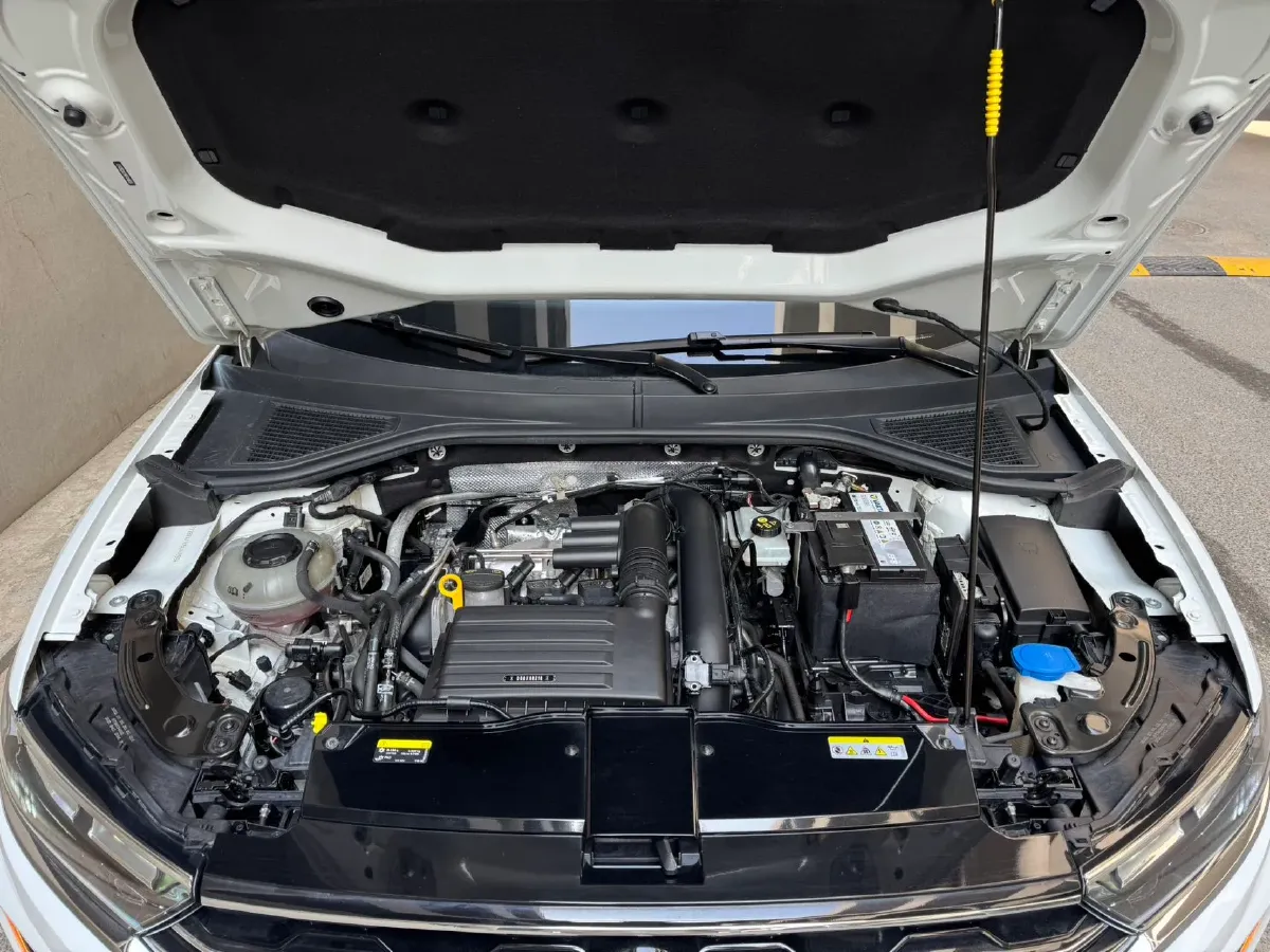 2022 Volkswagen T-Roc 1.4T 150HP L4 7DCT,autocango,china used car exporter,china ev exporter,chinese used car exporter,chinese used ev exporter