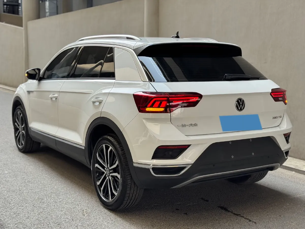 2022 Volkswagen T-Roc 1.4T 150HP L4 7DCT,autocango,china used car exporter,china ev exporter,chinese used car exporter,chinese used ev exporter