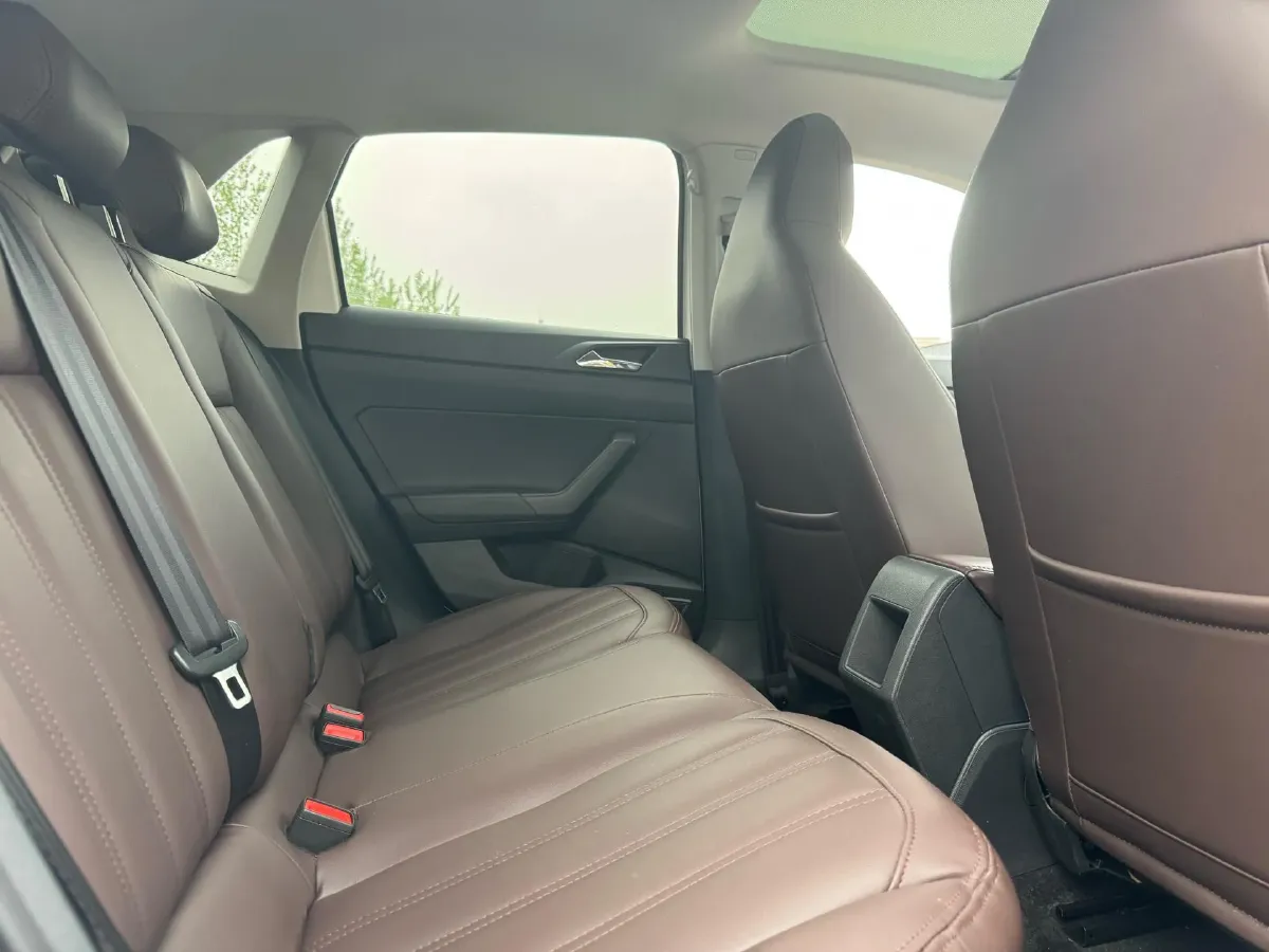 2021 Bestune T55 1.5T 169HP L4 7DCT,autocango,china used car exporter,china ev exporter,chinese used car exporter,chinese used ev exporter