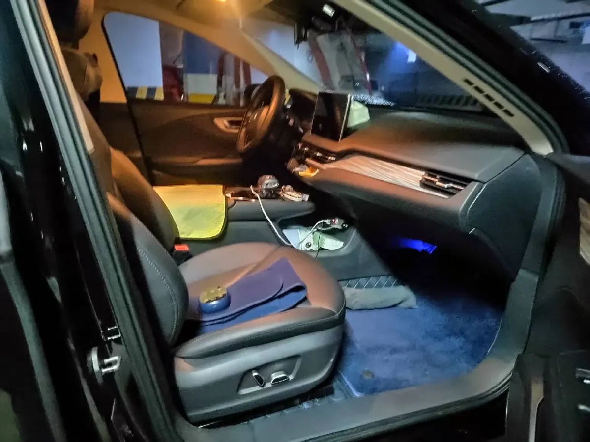 2023 HongQi E-QM5 BEV 82KWH,autocango,china used car exporter,china ev exporter,chinese used car exporter,chinese used ev exporter