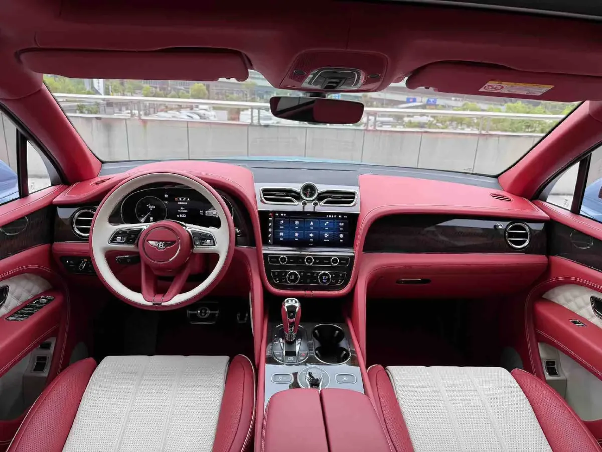 2022 Bentley Bentayga 4.0T 550HP V8 8AT,autocango,china used car exporter,china ev exporter,chinese used car exporter,chinese used ev exporter