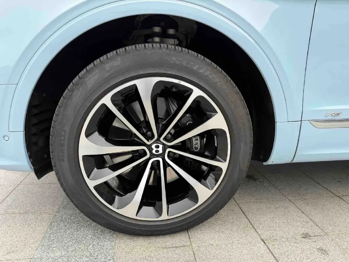 2022 Bentley Bentayga 4.0T 550HP V8 8AT,autocango,china used car exporter,china ev exporter,chinese used car exporter,chinese used ev exporter