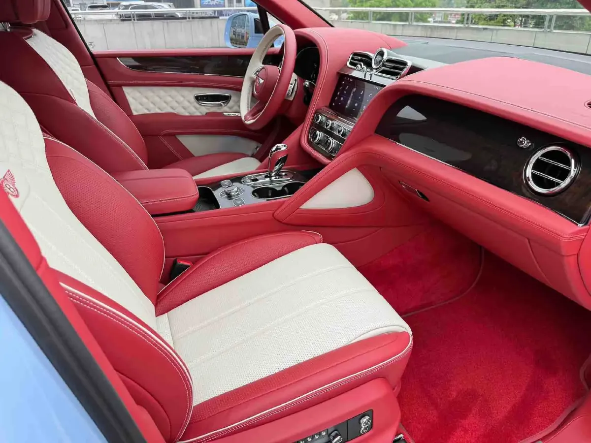 2022 Bentley Bentayga 4.0T 550HP V8 8AT,autocango,china used car exporter,china ev exporter,chinese used car exporter,chinese used ev exporter