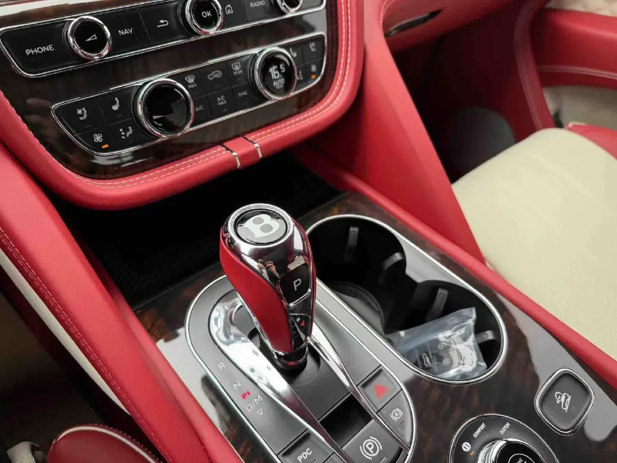 2022 Bentley Bentayga 4.0T 550HP V8 8AT,autocango,china used car exporter,china ev exporter,chinese used car exporter,chinese used ev exporter