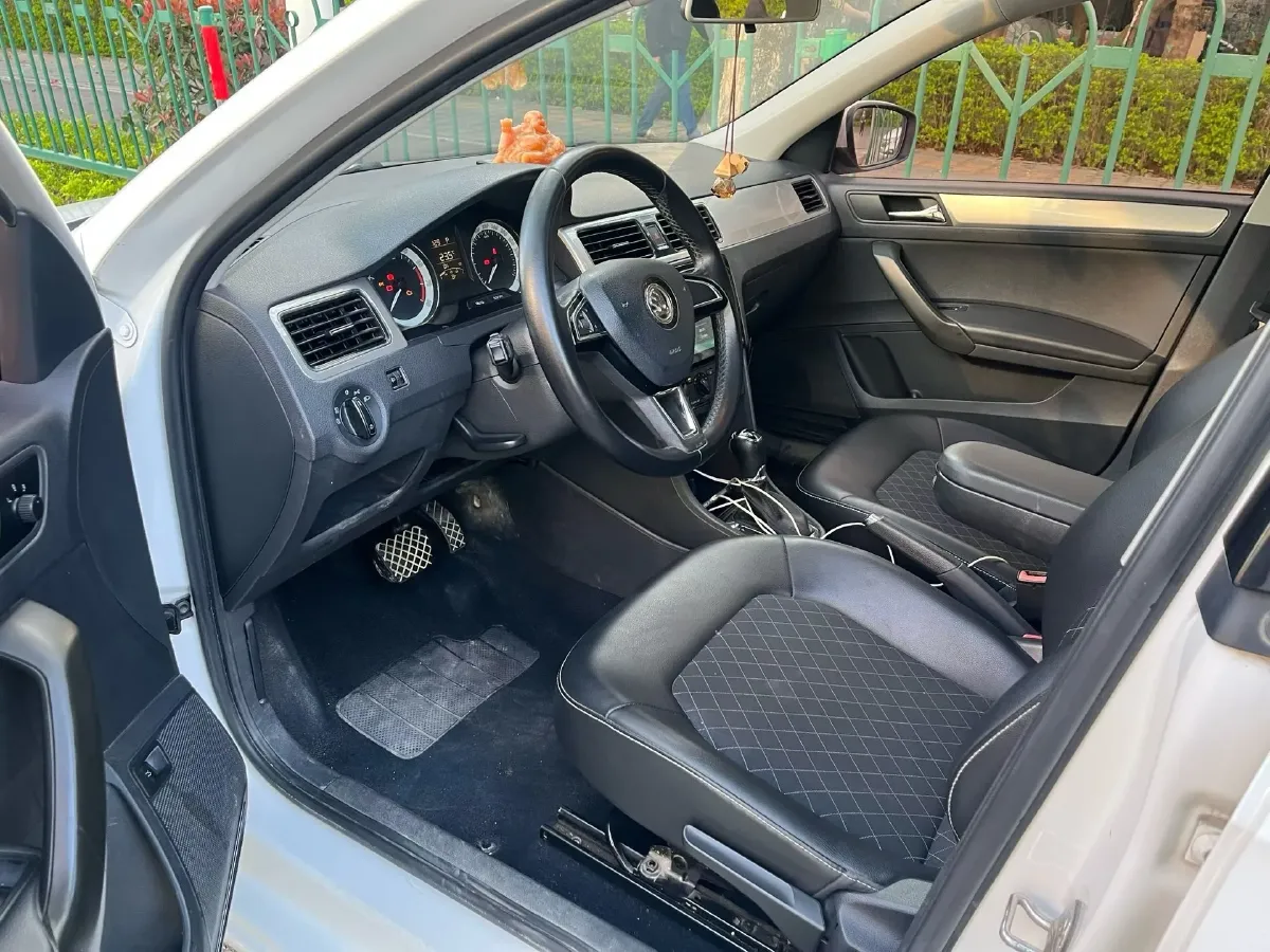 2018 Skoda Rapid 1.6L 110HP L4 6AT,autocango,china used car exporter,china ev exporter,chinese used car exporter,chinese used ev exporter