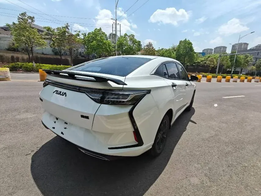 2024 DongFeng Aeolus YiXuan 1.5L 125HP L4 6DCT,autocango,china used car exporter,china ev exporter,chinese used car exporter,chinese used ev exporter