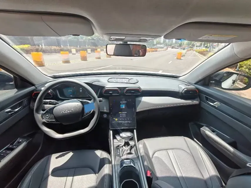 2024 DongFeng Aeolus YiXuan 1.5L 125HP L4 6DCT,autocango,china used car exporter,china ev exporter,chinese used car exporter,chinese used ev exporter