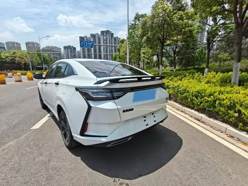 2024 DongFeng Aeolus YiXuan 1.5L 125HP L4 6DCT,autocango,china used car exporter,china ev exporter,chinese used car exporter,chinese used ev exporter