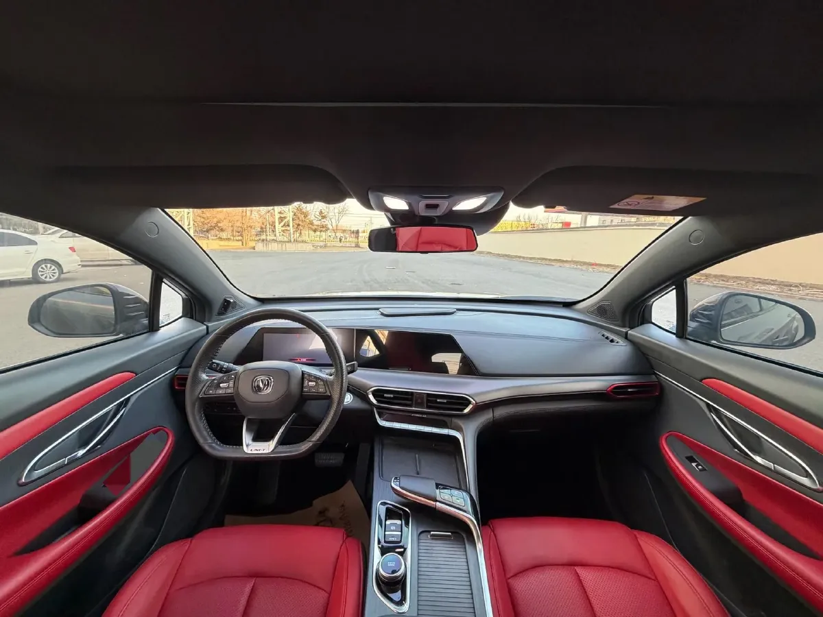 2021 ChangAn UNI-T 1.5T 180HP L4 7DCT,autocango,china used car exporter,china ev exporter,chinese used car exporter,chinese used ev exporter