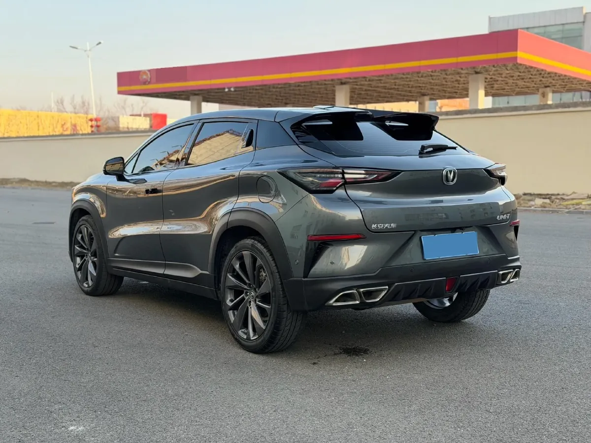 2021 ChangAn UNI-T 1.5T 180HP L4 7DCT,autocango,china used car exporter,china ev exporter,chinese used car exporter,chinese used ev exporter