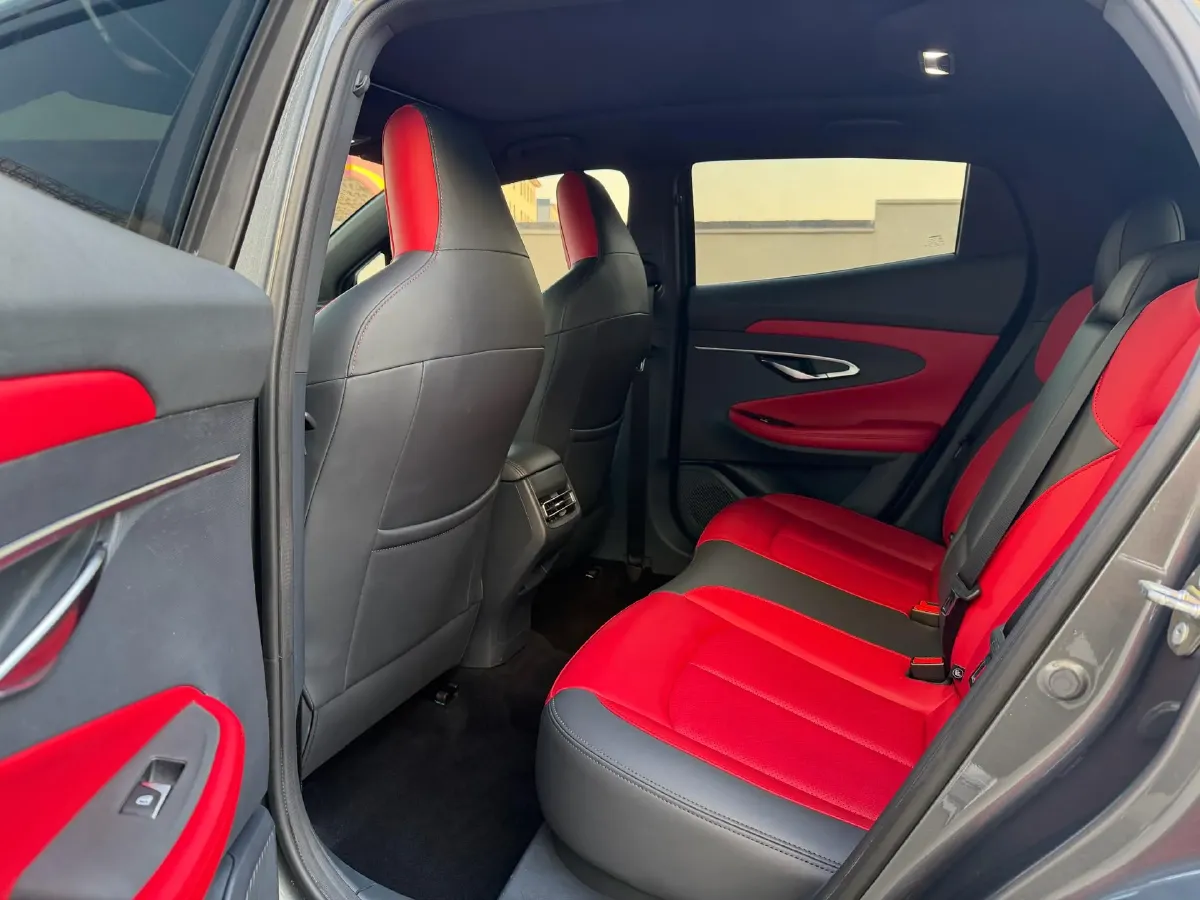 2021 ChangAn UNI-T 1.5T 180HP L4 7DCT,autocango,china used car exporter,china ev exporter,chinese used car exporter,chinese used ev exporter