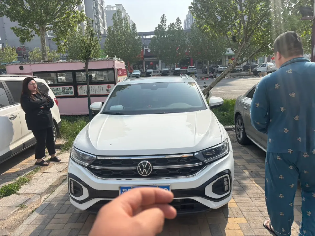 2024 Volkswagen T-Roc 1.5T 160HP L4 7DCT,autocango,china used car exporter,china ev exporter,chinese used car exporter,chinese used ev exporter