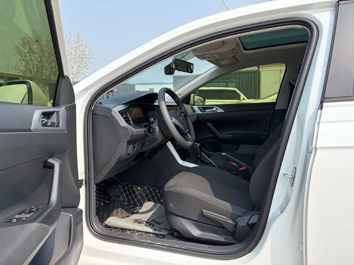 2023 Volkswagen Polo 1.5L 110HP L4 6AT,autocango,china used car exporter,china ev exporter,chinese used car exporter,chinese used ev exporter