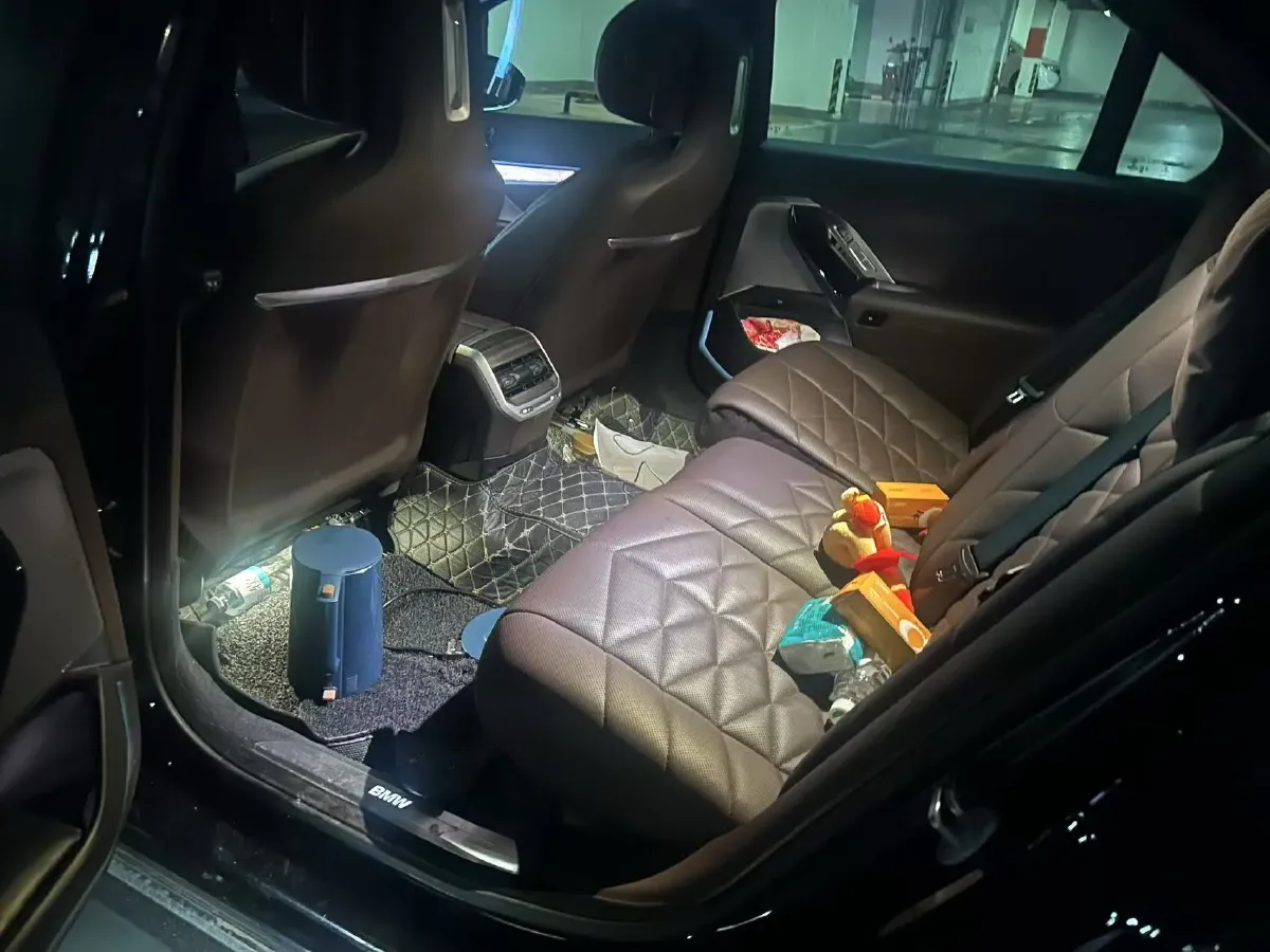 2023 BMW 7 Series 3.0T 272HP L6 8AT,autocango,china used car exporter,china ev exporter,chinese used car exporter,chinese used ev exporter