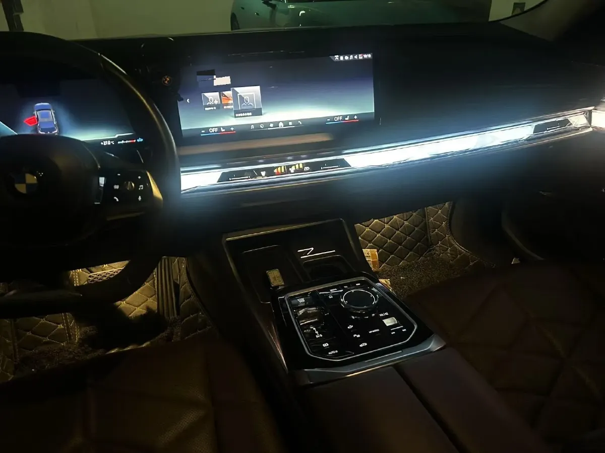 2023 BMW 7 Series 3.0T 272HP L6 8AT,autocango,china used car exporter,china ev exporter,chinese used car exporter,chinese used ev exporter