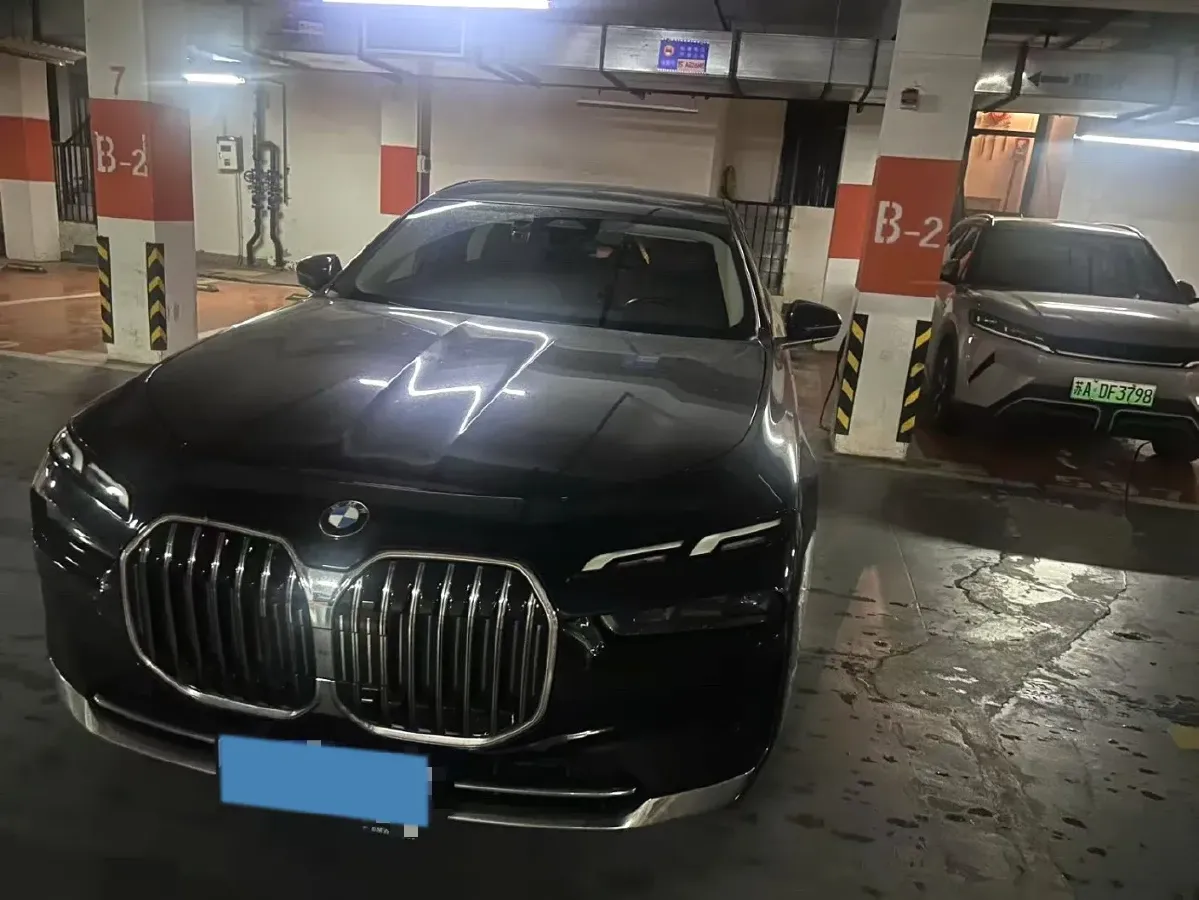 2023 BMW 7 Series 3.0T 272HP L6 8AT,autocango,china used car exporter,china ev exporter,chinese used car exporter,chinese used ev exporter