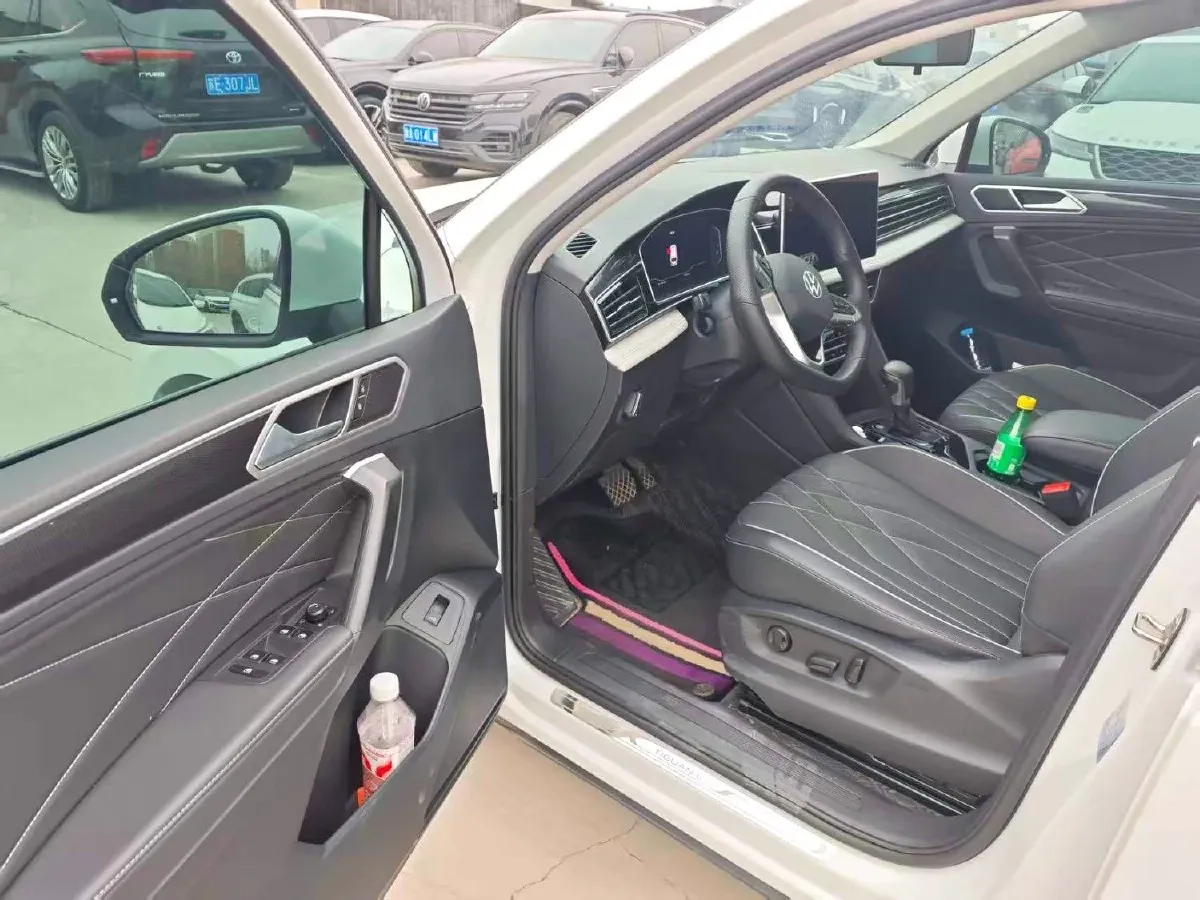 2023 Volkswagen Tiguan L 1.5T 160HP L4 7DCT,autocango,china used car exporter,china ev exporter,chinese used car exporter,chinese used ev exporter