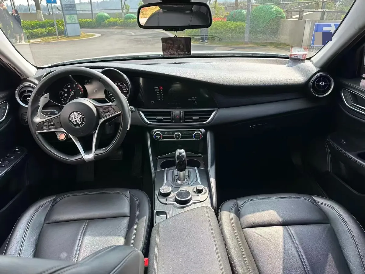 2017 Ford Mustang 2.3T 314HP L4 6AT,autocango,china used car exporter,china ev exporter,chinese used car exporter,chinese used ev exporter