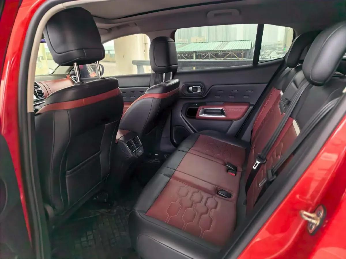 2019 Citroen C5 Aircross 1.6T 167HP L4 6AT,autocango,china used car exporter,china ev exporter,chinese used car exporter,chinese used ev exporter