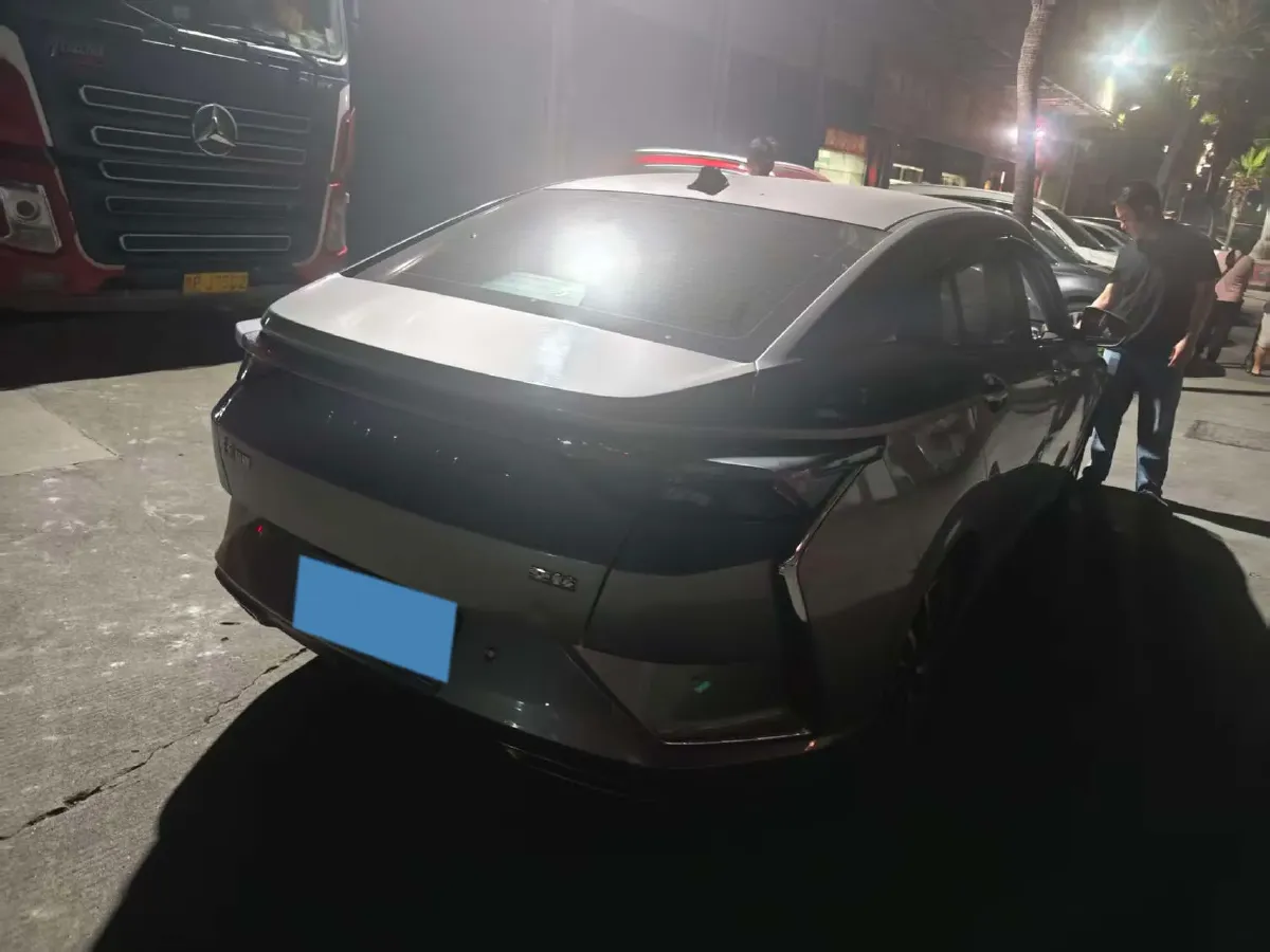 2020 DongFeng Aeolus YiXuan 1.5T 150HP L4 6DCT,autocango,china used car exporter,china ev exporter,chinese used car exporter,chinese used ev exporter