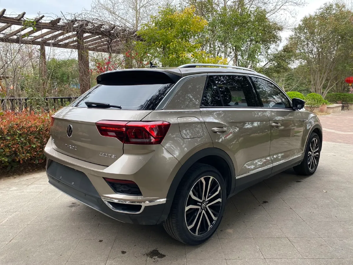 2021 Volkswagen T-Roc 1.4T 150HP L4 7DCT,autocango,china used car exporter,china ev exporter,chinese used car exporter,chinese used ev exporter