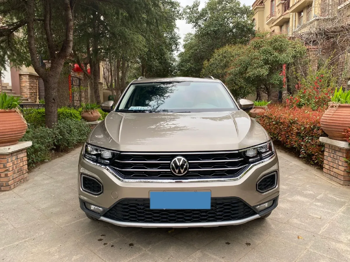 2021 Volkswagen T-Roc 1.4T 150HP L4 7DCT,autocango,china used car exporter,china ev exporter,chinese used car exporter,chinese used ev exporter