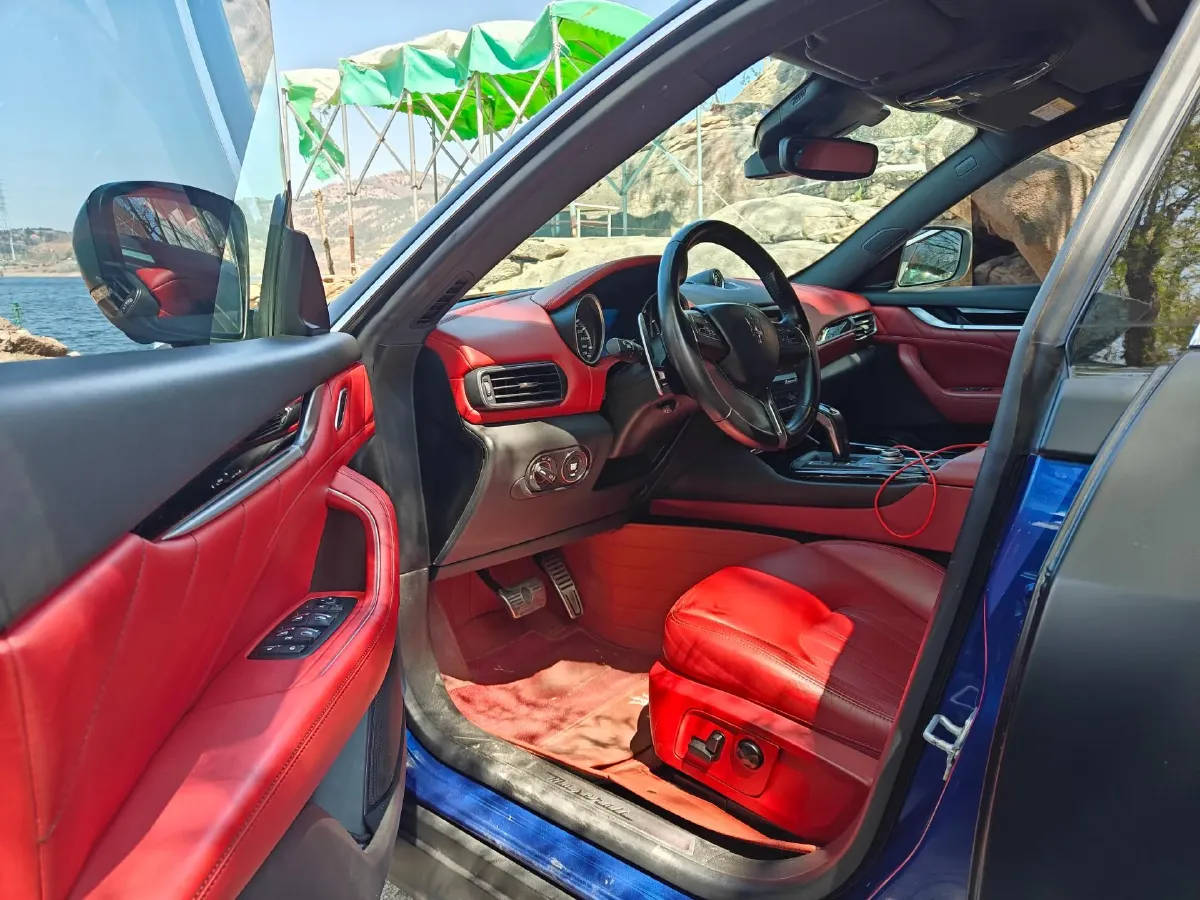 2019 Maserati Levante 3.0T 350HP V6 8AT,autocango,china used car exporter,china ev exporter,chinese used car exporter,chinese used ev exporter