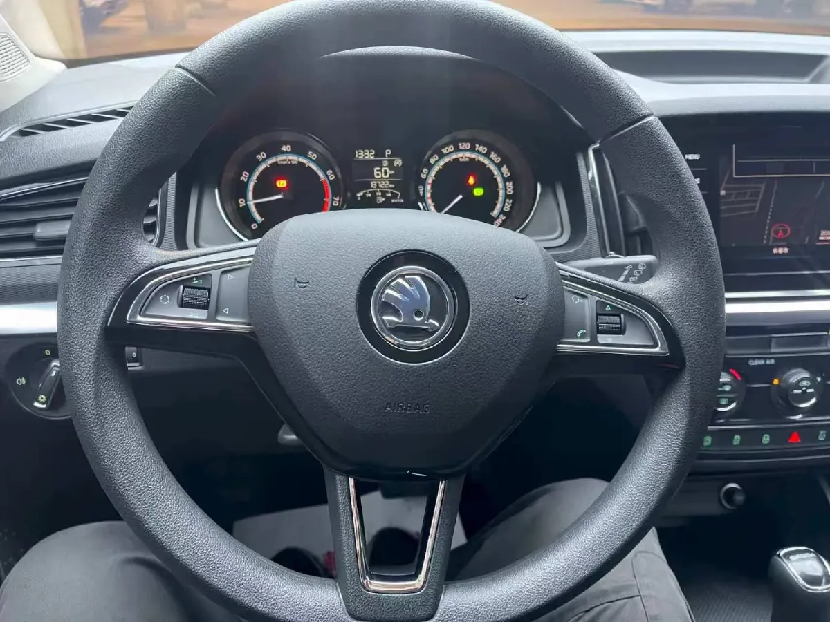 2020 Skoda Kamiq 1.5L 112HP L4 6AT,autocango,china used car exporter,china ev exporter,chinese used car exporter,chinese used ev exporter