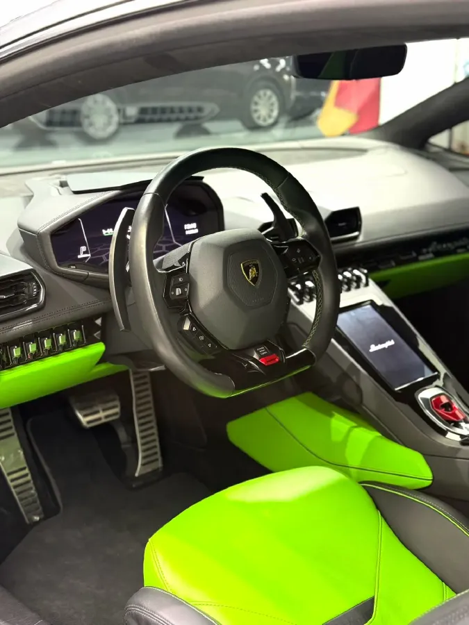 2020 Lamborghini Huracán 5.2L 611HP V10 7DCT,autocango,china used car exporter,china ev exporter,chinese used car exporter,chinese used ev exporter